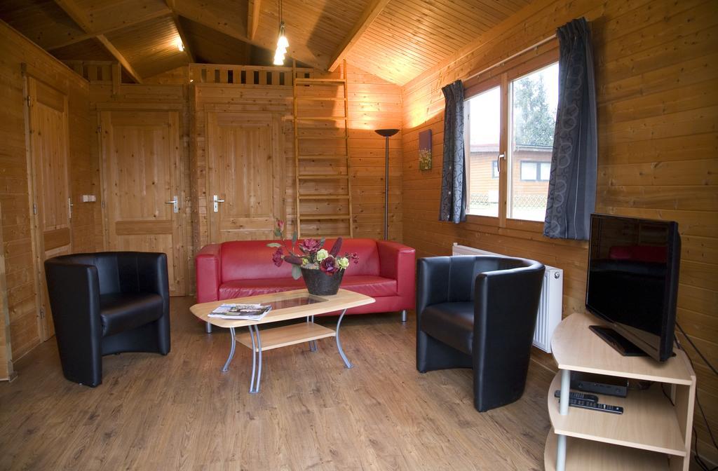 Camping Het Wieskamp Henxel Экстерьер фото